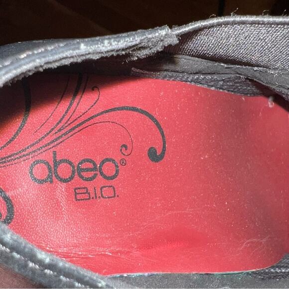 Abeo Womens Victory Black Suede Leather Heel Booties Size 6.5N B.I.O. System - Picture 9 of 10